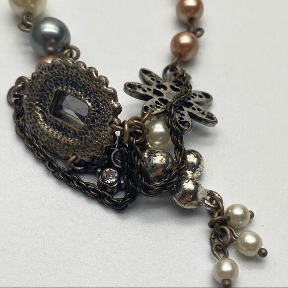 American Eagle AEO Pearl Rhinestone Pendant Necklace - Picture 8 of 9